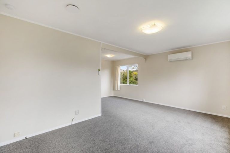 Photo of property in 2/50 Borich Road, Sunnyvale, Auckland, 0612