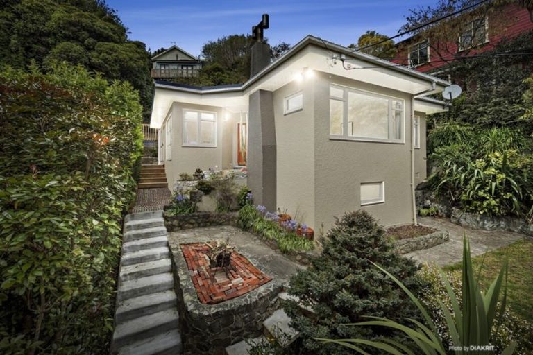 Photo of property in 70 Curtis Street, Northland, Wellington, 6012