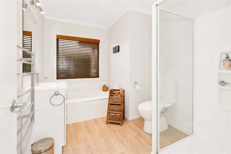 Photo of property in 11 Gallaghan Close, Wigram, Christchurch, 8042