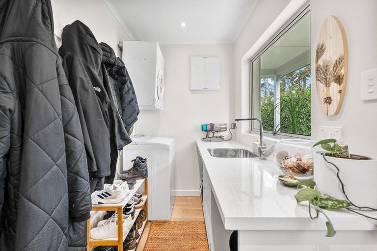 Photo of property in 219 Spur Road, Stillwater, Silverdale, 0993