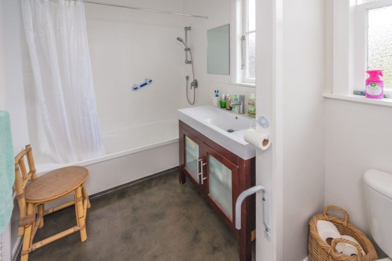 Photo of property in 6 Perham Place, Aramoho, Whanganui, 4500