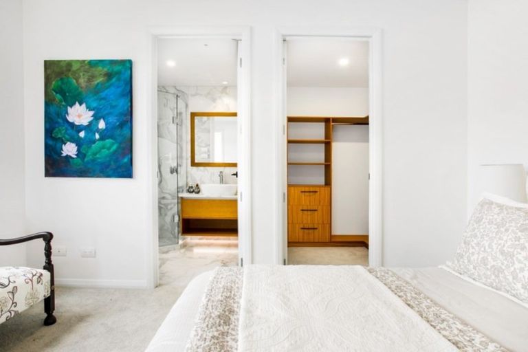 Photo of property in 19 Tawatawa Street, Long Bay, Auckland, 0630