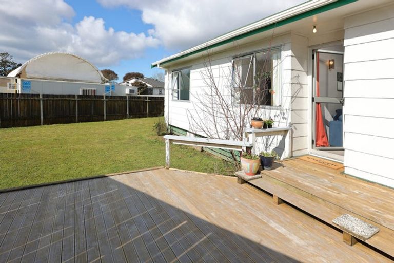 Photo of property in 51 Border Road, Henderson, Auckland, 0612