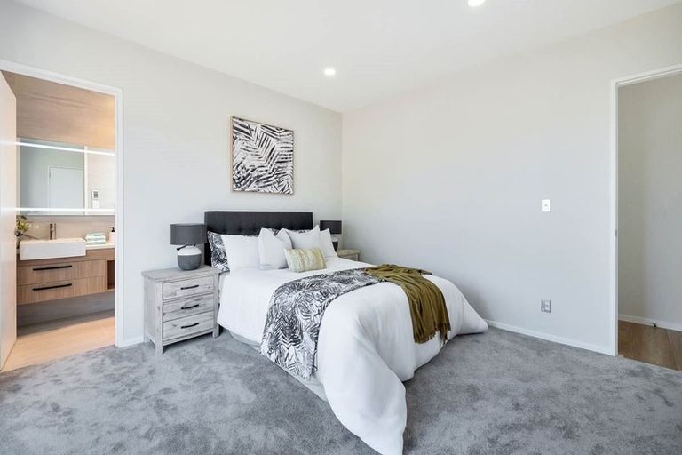 Photo of property in 116b Hepburn Road, Glendene, Auckland, 0602