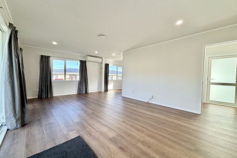 Photo of property in 350 Wellington Road, Wainuiomata, Lower Hutt, 5014