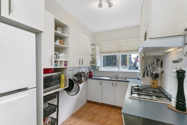 Photo of property in 5/1 Rixon Grove, Mount Victoria, Wellington, 6011