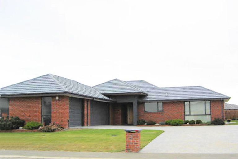 Photo of property in 30 Rembrandt Drive, Rolleston, 7614