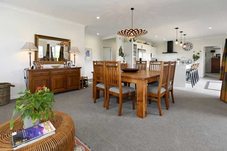 Photo of property in 4 Young Place, Taradale, Napier, 4112