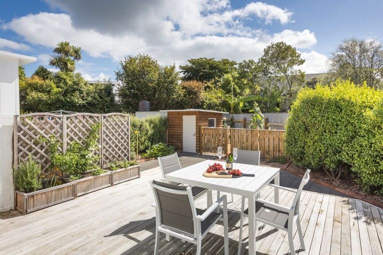 Photo of property in 3 Anderson Street, Hokowhitu, Palmerston North, 4410