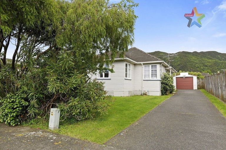 Photo of property in 10 Atiawa Crescent, Waiwhetu, Lower Hutt, 5010