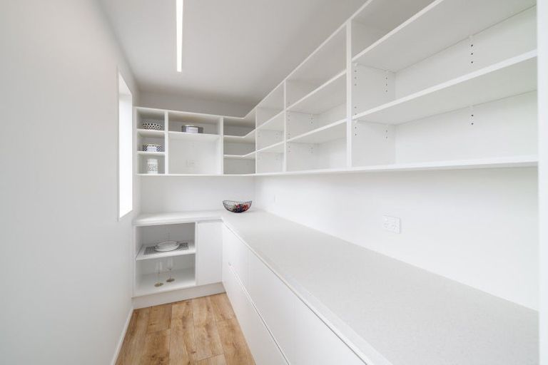 Photo of property in 2 Larissa Road, Halswell, Christchurch, 8025