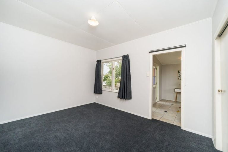 Photo of property in 19 Buick Crescent, Awapuni, Palmerston North, 4412