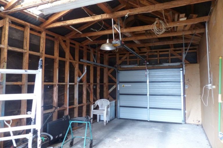 Photo of property in 28 Leonard Street, Waimate, 7924