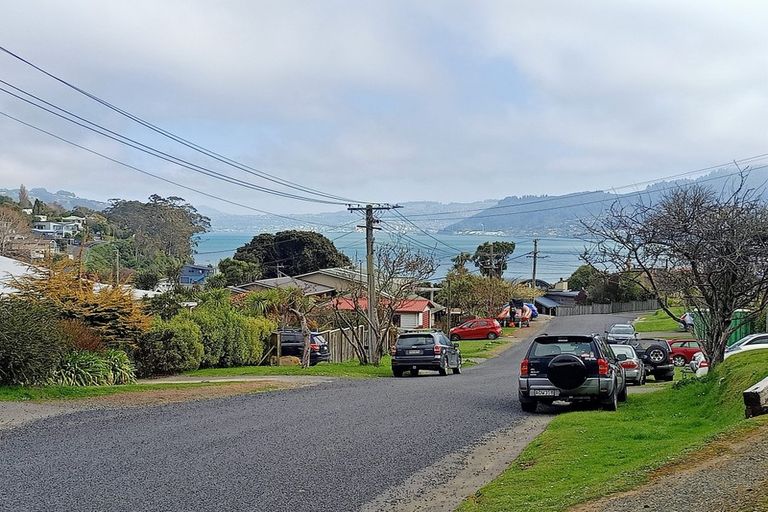 Photo of property in 12 Dickson Street, Macandrew Bay, Dunedin, 9014