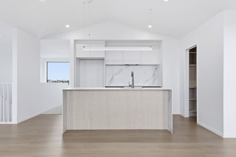 Photo of property in 27 Carronade Street, Papamoa Beach, Papamoa, 3118