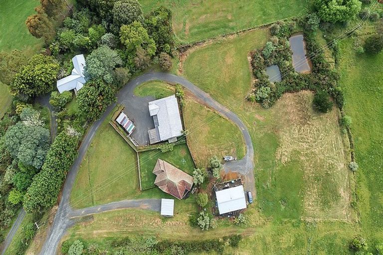 Photo of property in 114 Alcoba Street, Te Kamo, Kamo, 0112