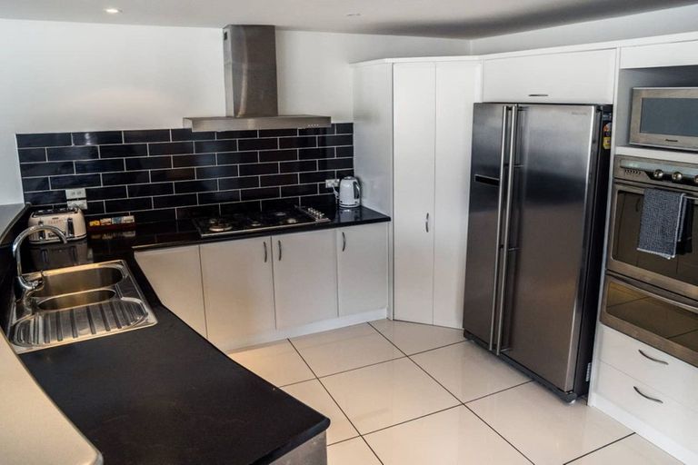 Photo of property in Maison Cabriole Building, 3/60 Courtenay Place, Te Aro, Wellington, 6011