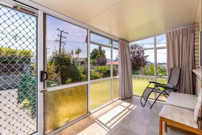 Photo of property in 96 Acacia Bay Road, Nukuhau, Taupo, 3330