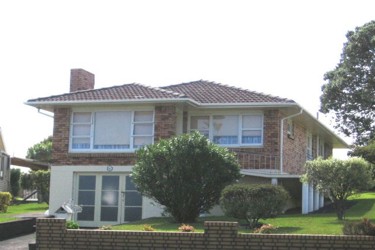 Photo of property in 265 Great North Road, Henderson, Auckland, 0612