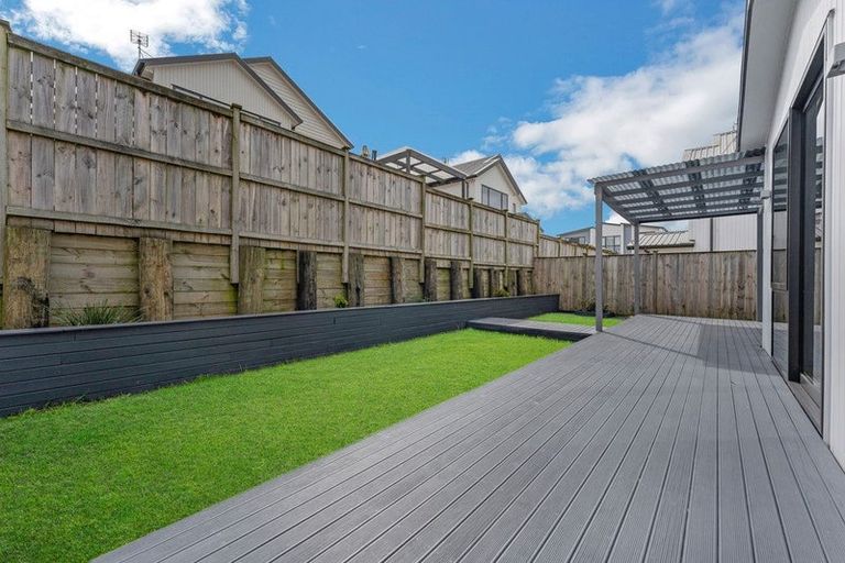 Photo of property in 3 Cyperus Street, Flat Bush, Auckland, 2019