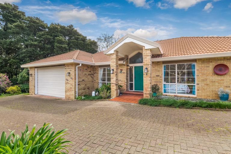 Photo of property in 54 Charles Prevost Drive, The Gardens, Auckland, 2105