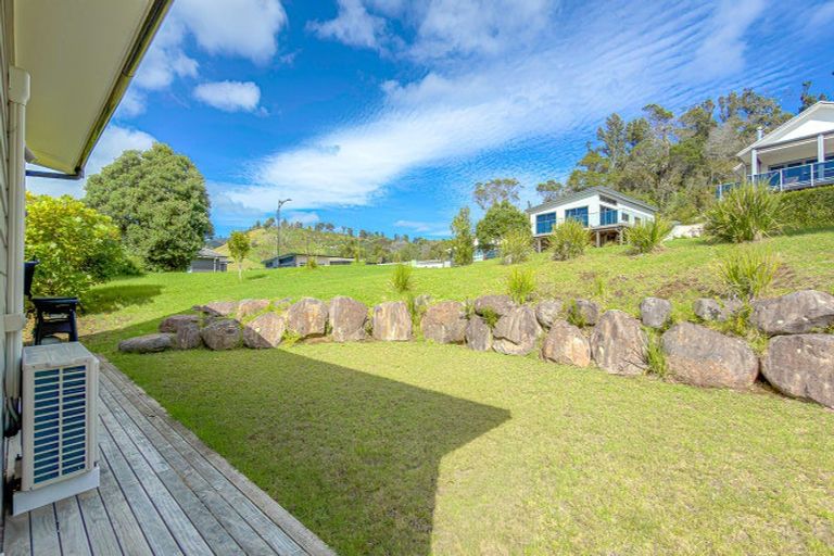 Photo of property in 5 Ross Place, Whiritoa, Whangamata, 3691