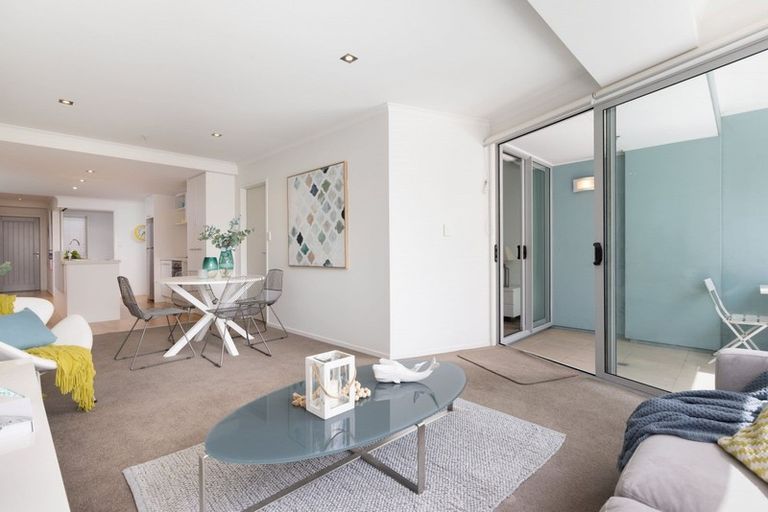 Photo of property in Algarve Apartments, 102/332 Maunganui Road, Mount Maunganui, 3116