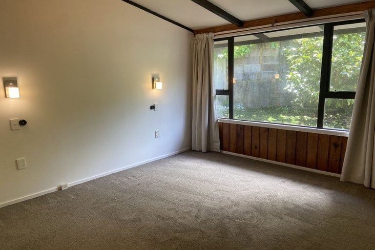 Photo of property in 10 Rondane Place, Tirohanga, Lower Hutt, 5010