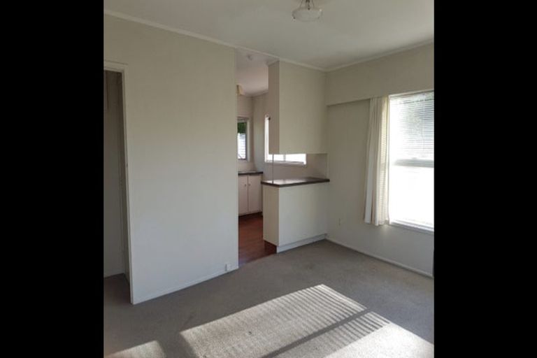 Photo of property in 2/61 Chartwell Avenue, Glenfield, Auckland, 0629