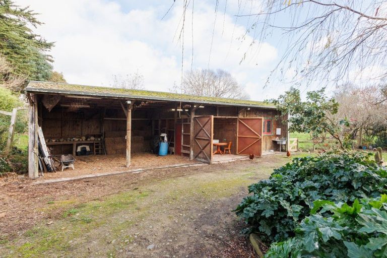 Photo of property in 32 Staces Road, Aokautere, Palmerston North, 4471