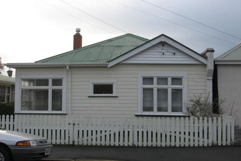 Photo of property in 16 Cashel Street, South Dunedin, Dunedin, 9012