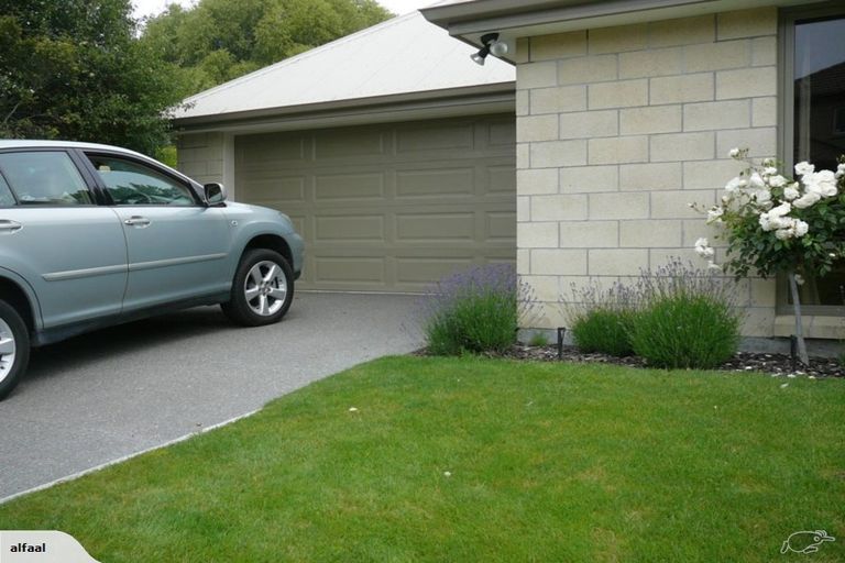 Photo of property in 6 Seclusion Lane, Parklands, Christchurch, 8083