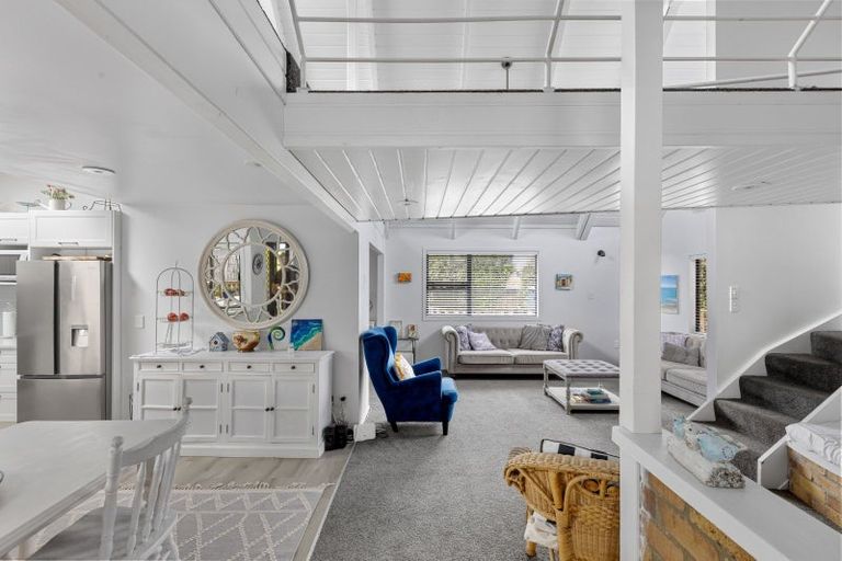 Photo of property in 91 Riverside Road, Orewa, 0931