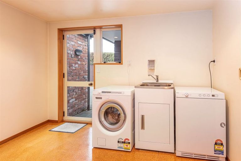 Photo of property in 7 Tavistock Place, Russley, Christchurch, 8042