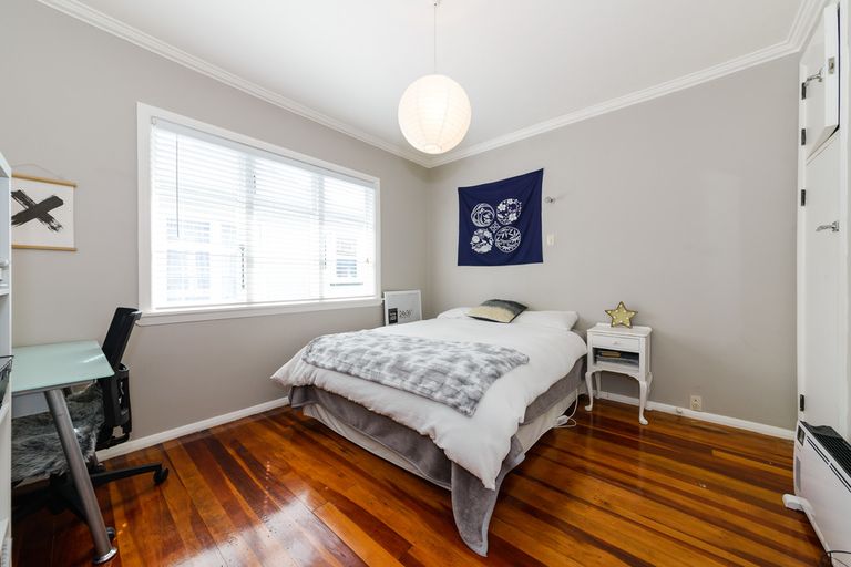 Photo of property in 89 Churchill Avenue, Hokowhitu, Palmerston North, 4410