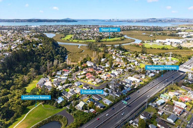 Photo of property in 3 Huruhuru Road, Massey, Auckland, 0614