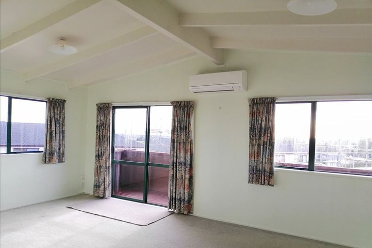 Photo of property in 18 Gilliam Street, New Lynn, Auckland, 0600