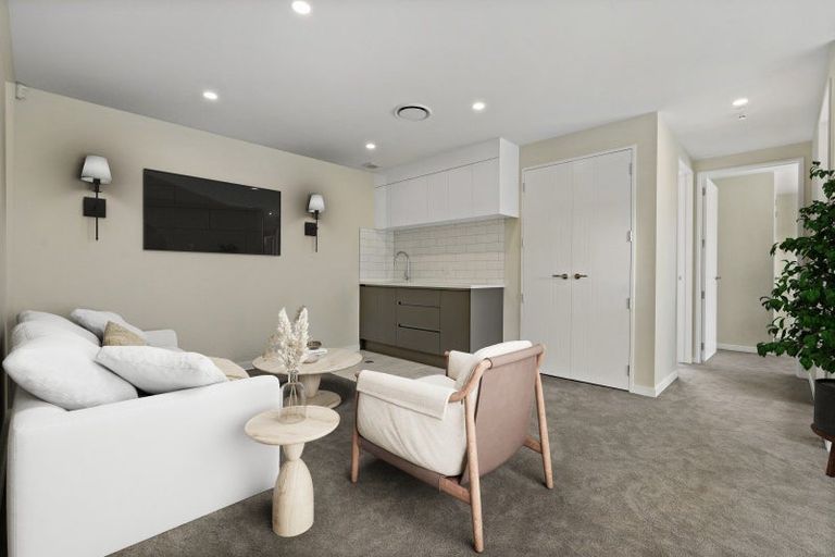 Photo of property in 18 Cara Avenue, Kumeu, 0810