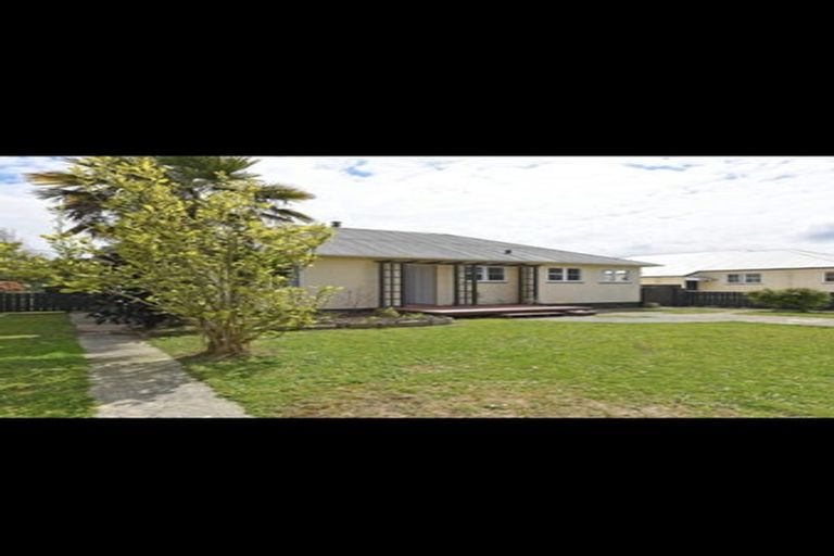 Photo of property in 1319 High Street, Taita, Lower Hutt, 5011