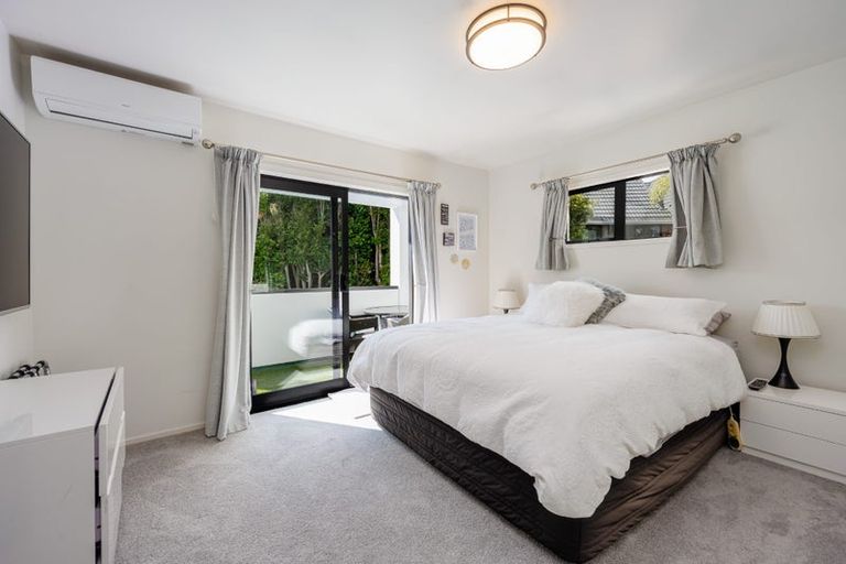 Photo of property in 3 Holyoake Place, Chatswood, Auckland, 0626