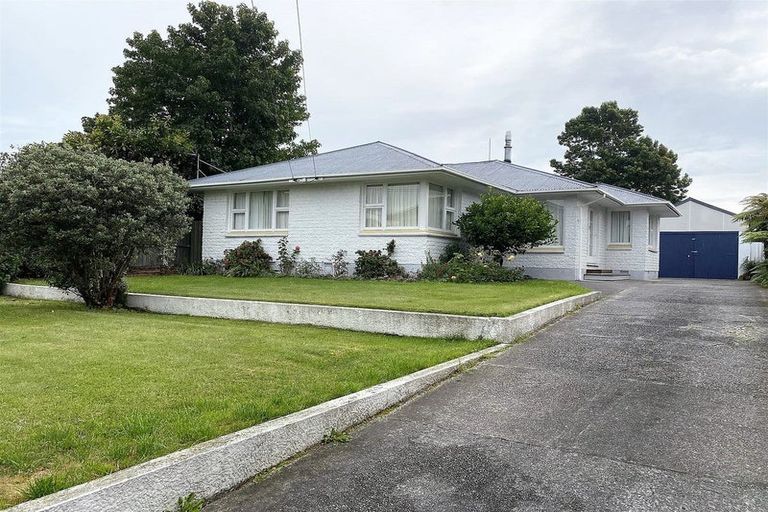Photo of property in 19 Fenhall Street, Russley, Christchurch, 8042