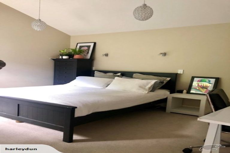 Photo of property in 16 Curnow Way, Kaiwharawhara, Wellington, 6035