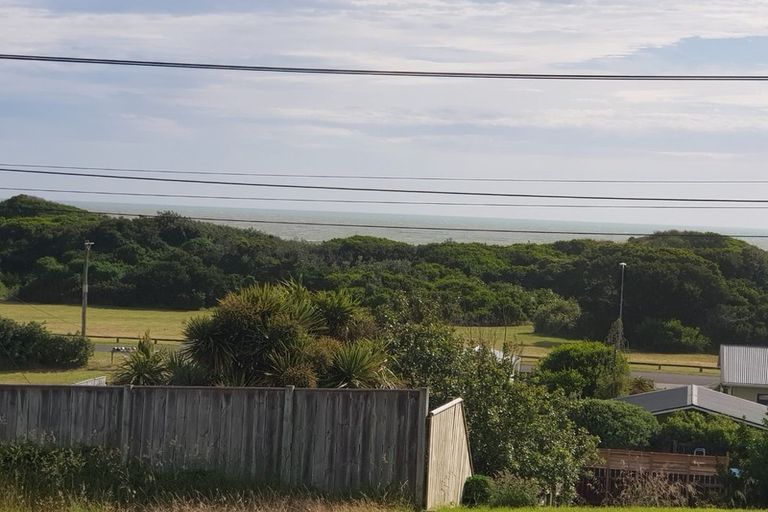 Photo of property in 4 Westbourne Terrace, Castlecliff, Whanganui, 4501