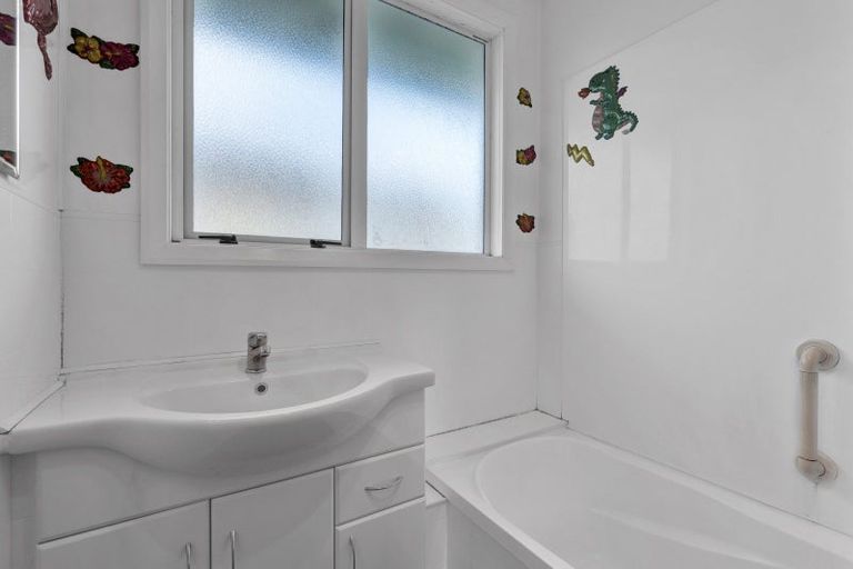 Photo of property in 23 Orlando Street, Stratford, 4332