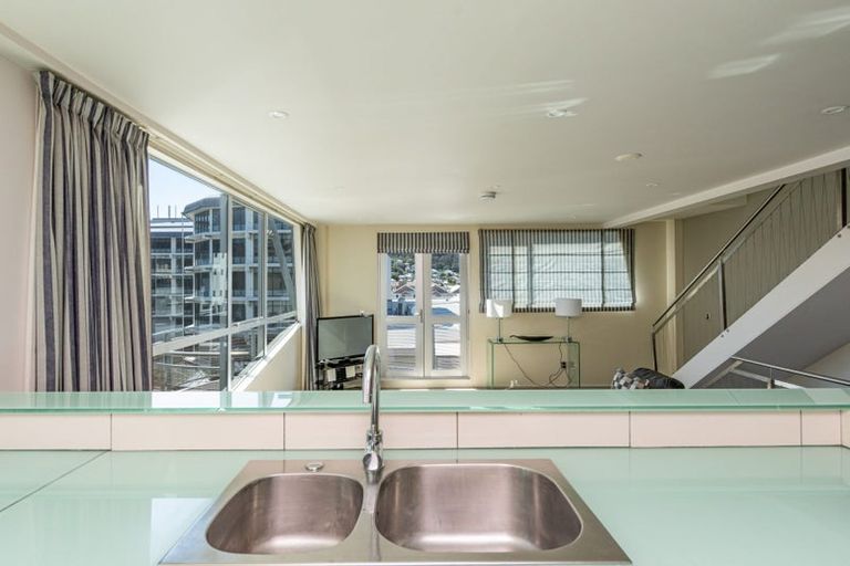 Photo of property in Hb Apartments, 5/3 Holland Street, Te Aro, Wellington, 6011