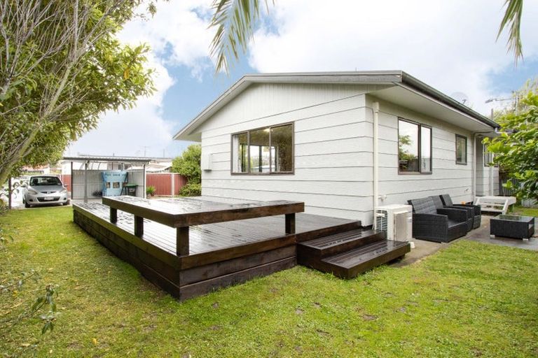 Photo of property in 15a Waterhouse Street, Taradale, Napier, 4112