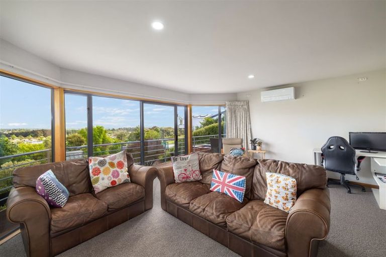 Photo of property in 12 Lucknow Place, Cashmere, Christchurch, 8022