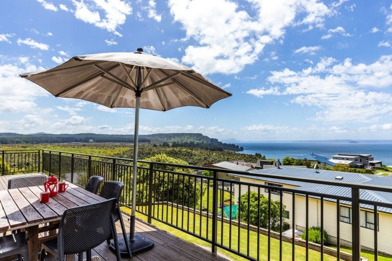 Photo of property in 31 Turangitukua Terrace, Kuratau, Turangi, 3381