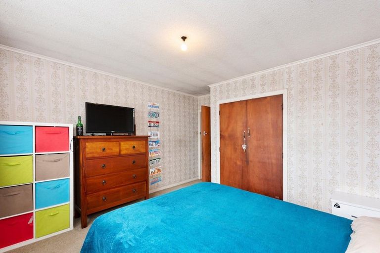 Photo of property in 302 Lincoln Road, Henderson, Auckland, 0610