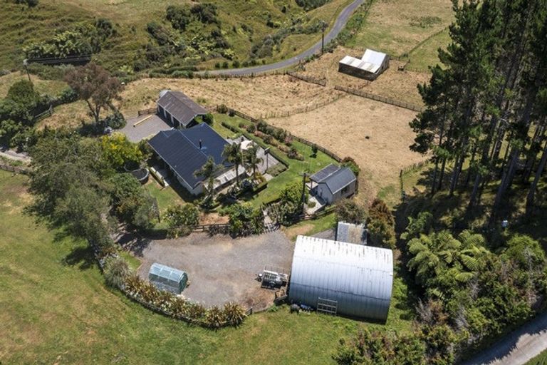 Photo of property in 543 Mataro Road, Onaero, Urenui, 4375